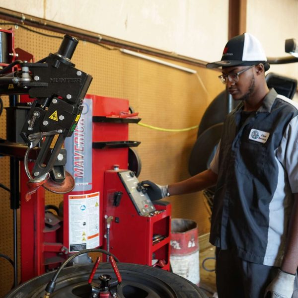 choose-henry-advanced-manufacturing-training